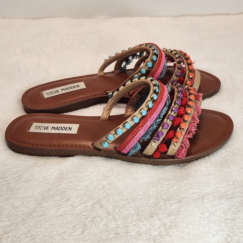 💕Steve Madden Gypsy Sandals Boho Fringe Pom Poms Beaded Multicolored Size 7
